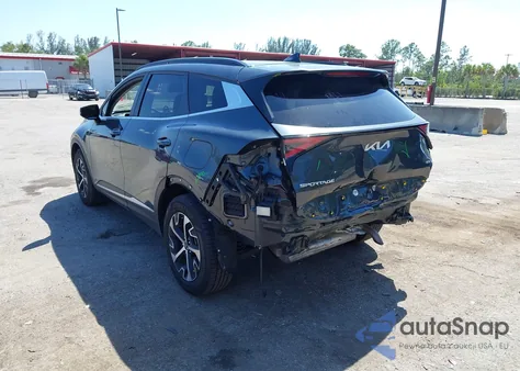 2023 Kia Sportage Hybrid Ex z USA, uszkodzony, nr VIN KNDPVCAG2P7012651